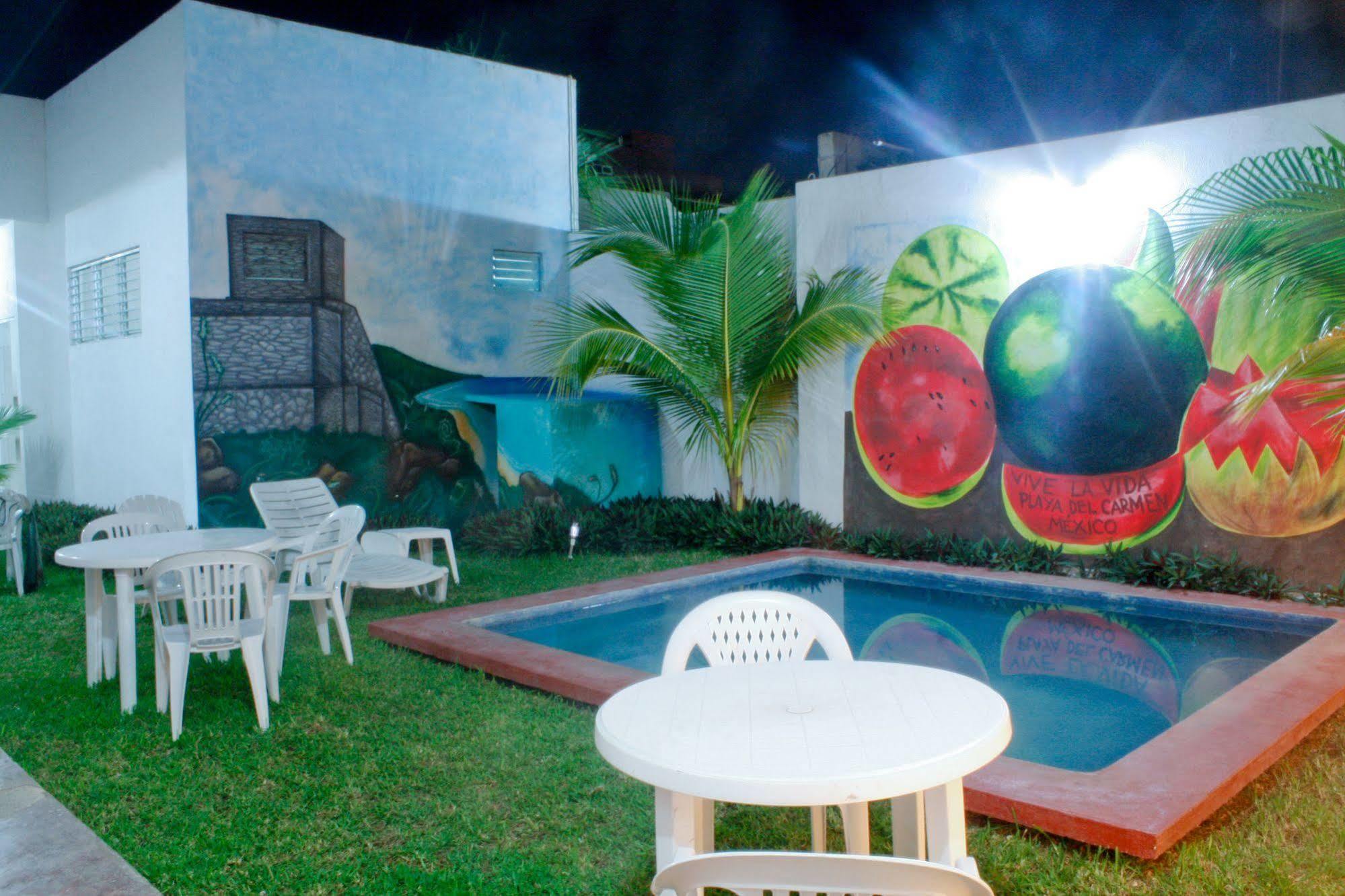 Hostal Vive La Vida Playa del Carmen Extérieur photo